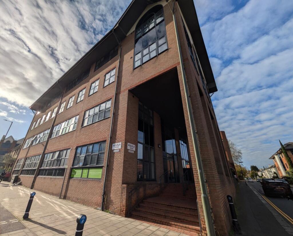 1 bed Apartment for rent in Redhill. From Woodlands Estate Agents - Redhill - Sales