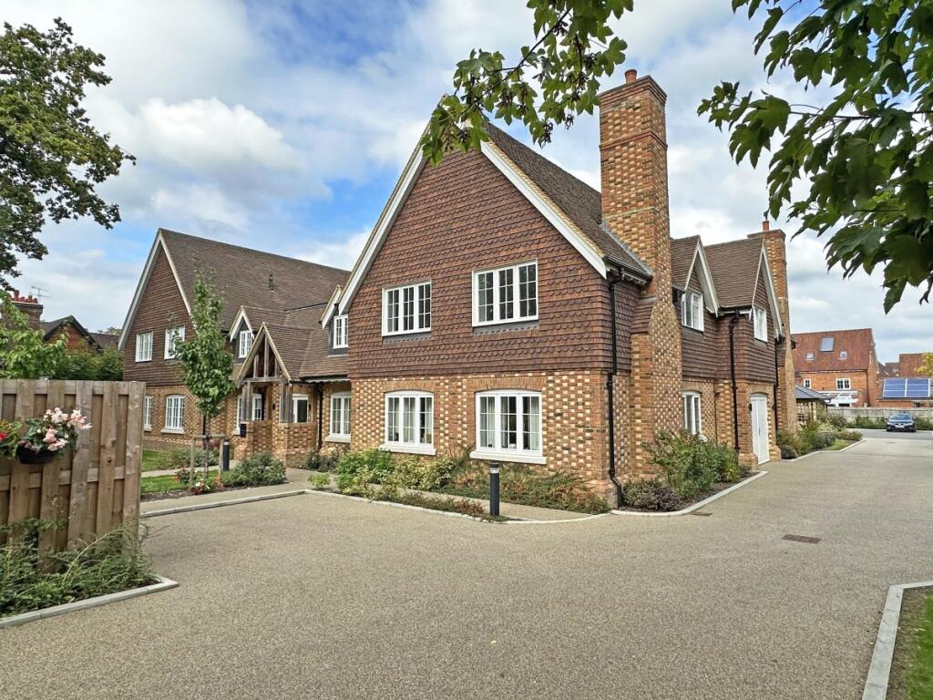 2 bed Apartment for rent in Horley. From Woodlands Estate Agents - Redhill - Sales 2 bed Apartment for rent in Horley. From Woodlands Estate Agents - Redhill - Sales