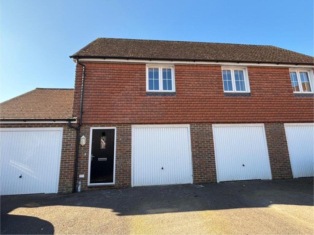 2 bed Apartment for rent in Horley. From Woodlands Estate Agents - Redhill - Sales 2 bed Apartment for rent in Horley. From Woodlands Estate Agents - Redhill - Sales
