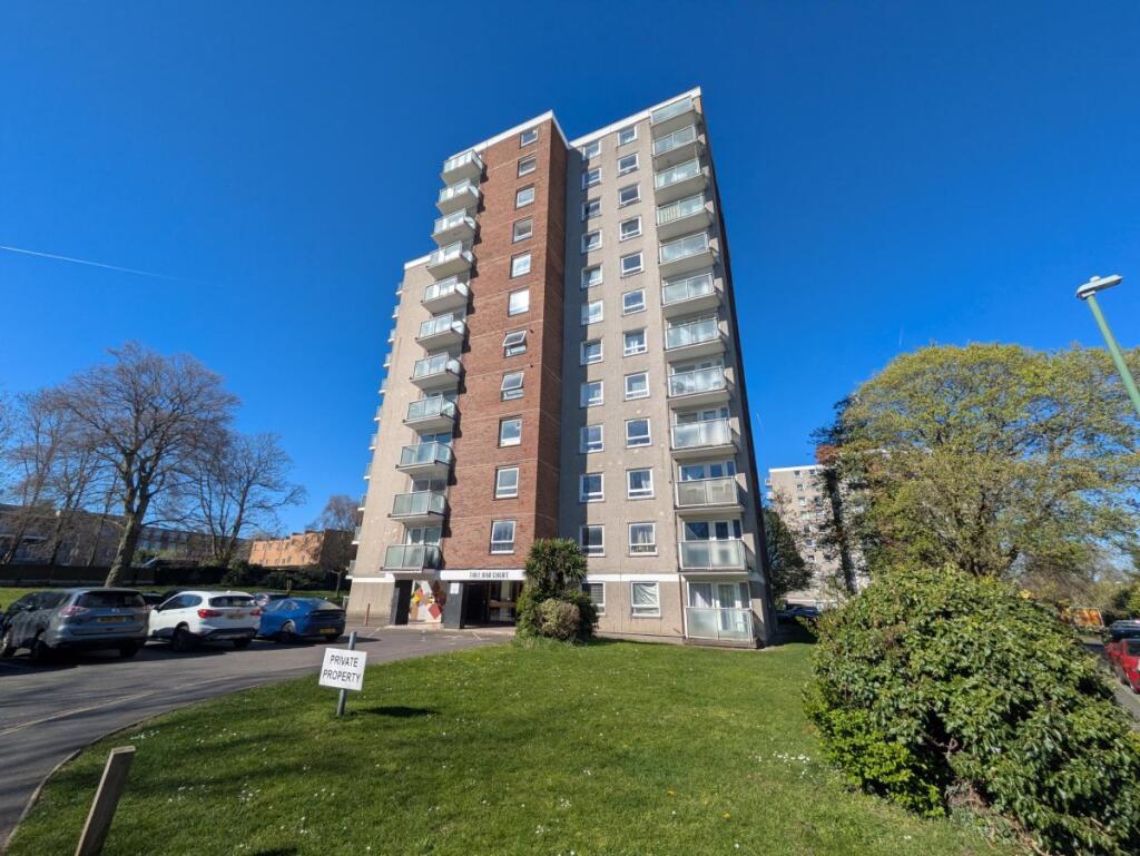 2 bed Apartment for rent in Carshalton. From Woodlands Estate Agents - Redhill - Sales 2 bed Apartment for rent in Carshalton. From Woodlands Estate Agents - Redhill - Sales
