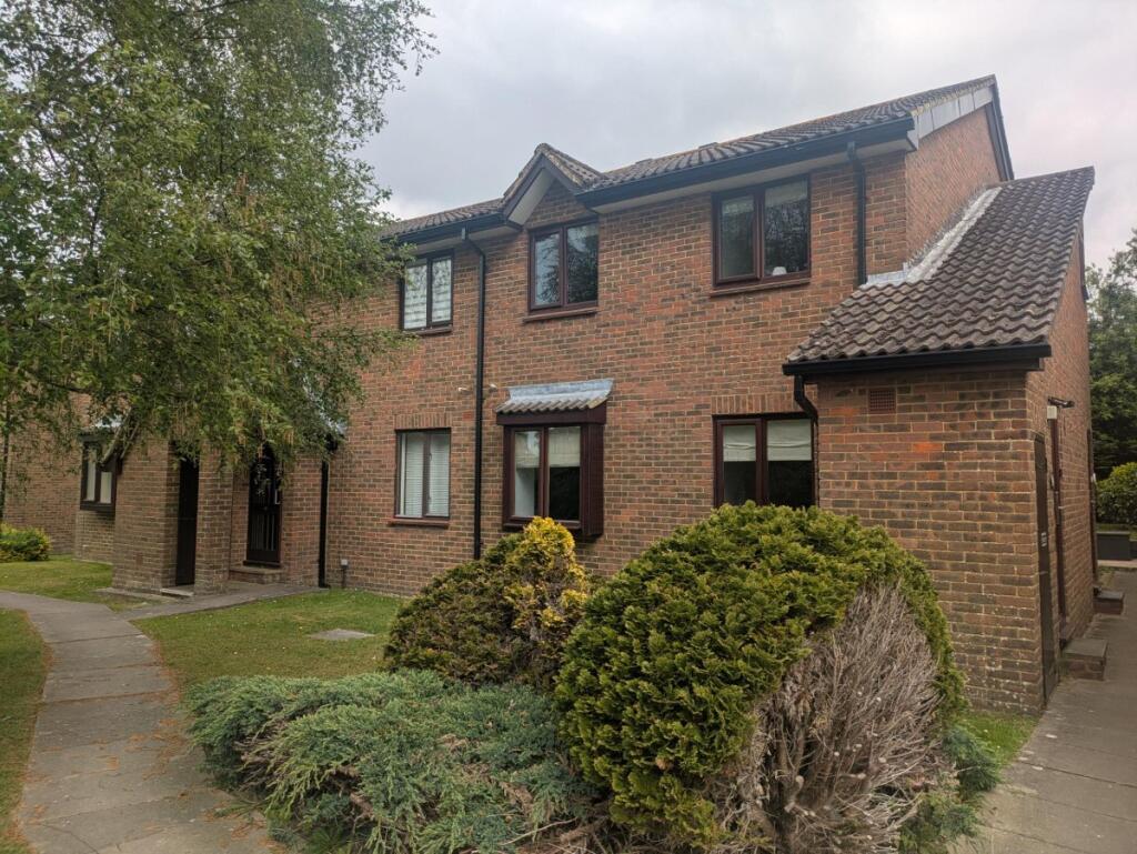 2 bed Annexe for rent in Salfords. From Woodlands Estate Agents - Redhill - Sales