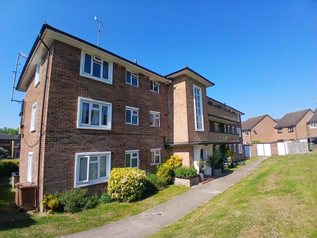 2 bed Apartment for rent in Redhill. From Woodlands Estate Agents - Redhill - Sales