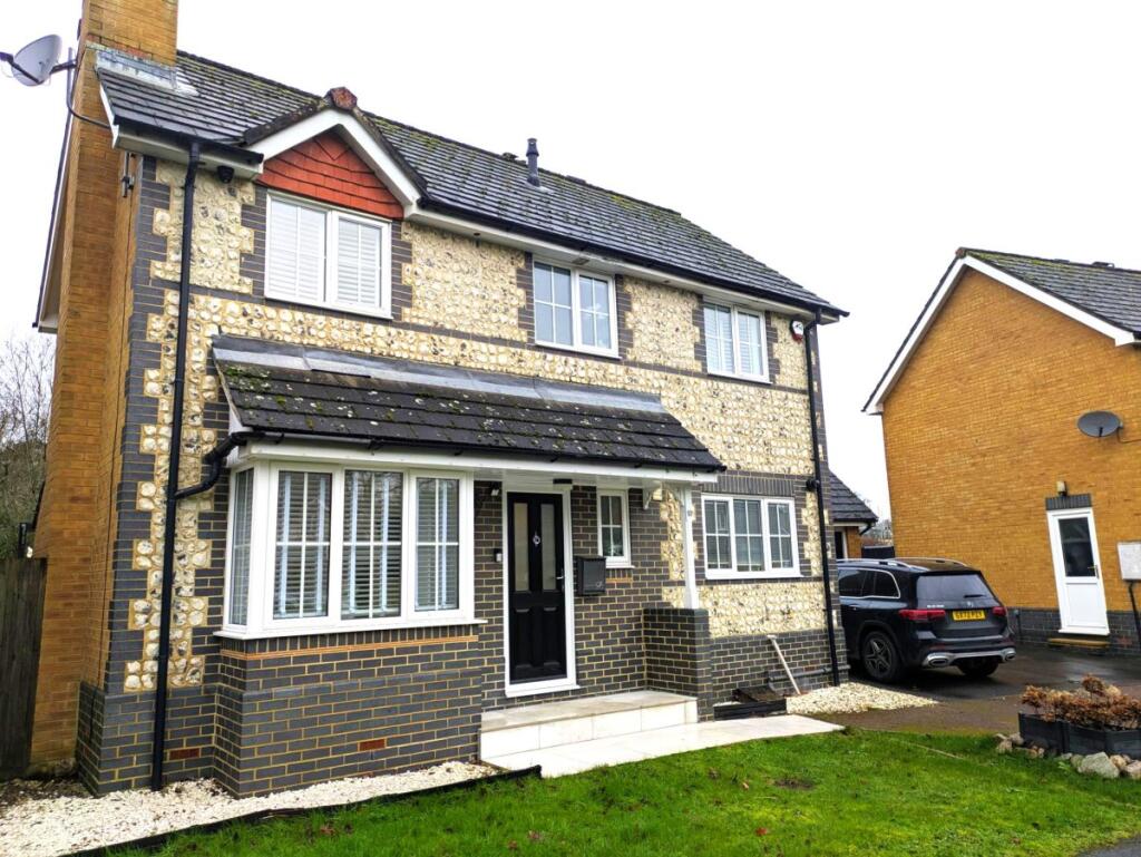 3 bed Detached for rent in Irons Bottom. From Woodlands Estate Agents - Redhill - Sales