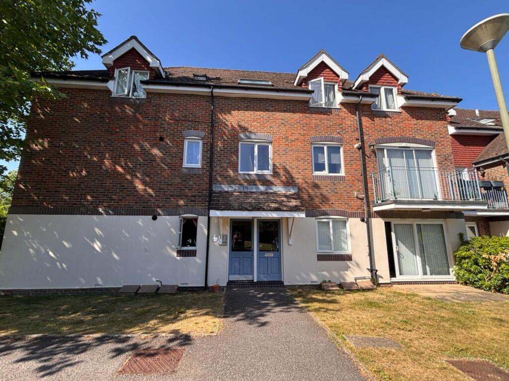 1 bed Apartment for rent in Redhill. From Woodlands Estate Agents - Redhill - Sales