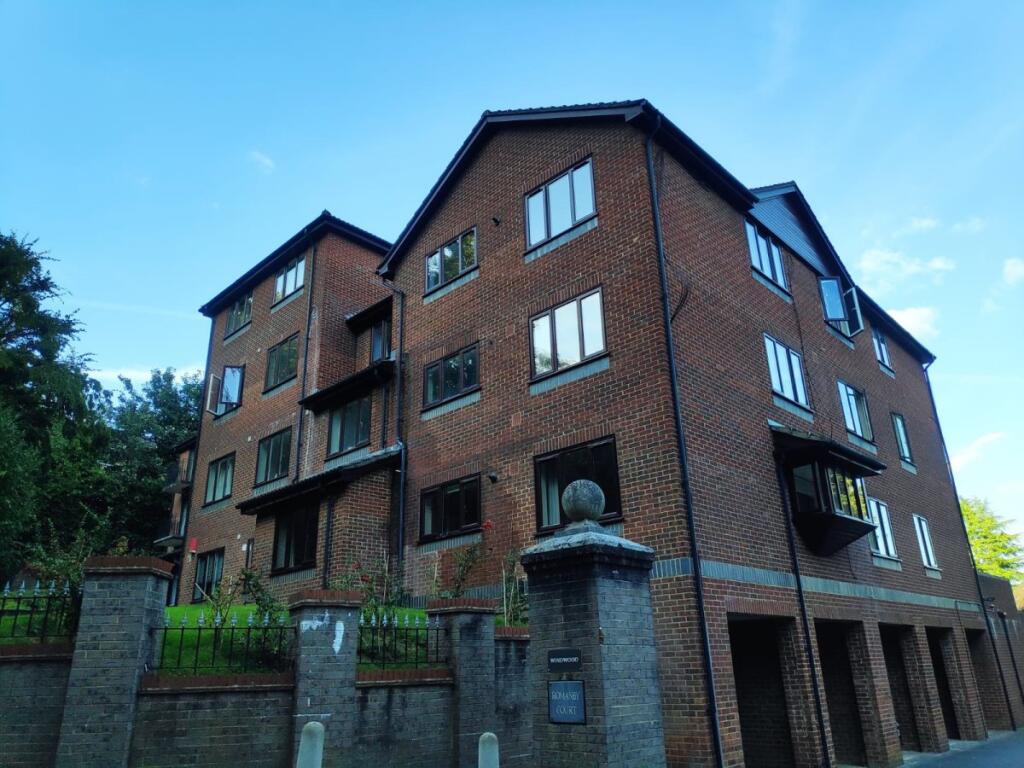 1 bed Apartment for rent in Redhill. From Woodlands Estate Agents - Redhill - Sales 1 bed Apartment for rent in Redhill. From Woodlands Estate Agents - Redhill - Sales