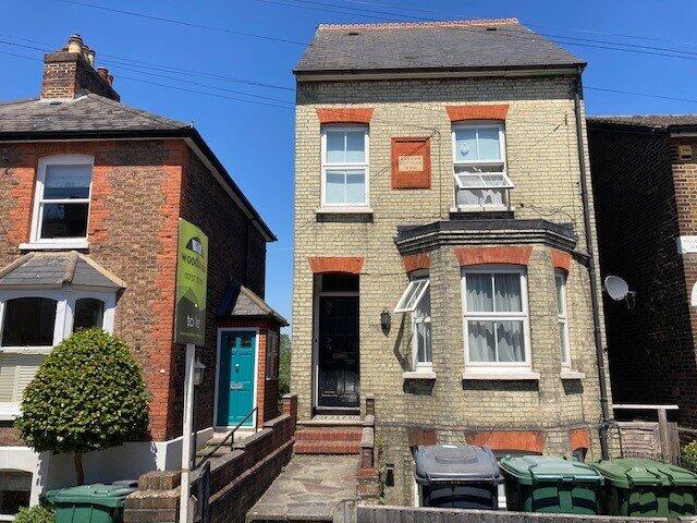4 bed House Share for rent in Redhill. From Woodlands Estate Agents - Redhill - Sales 4 bed House Share for rent in Redhill. From Woodlands Estate Agents - Redhill - Sales