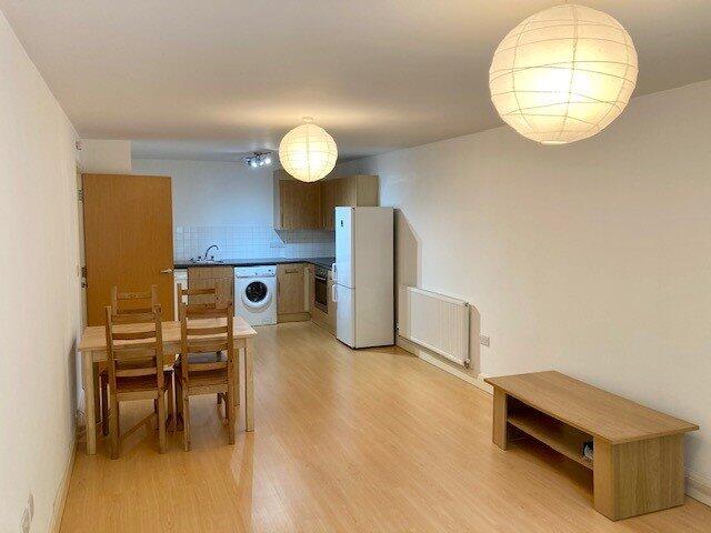 1 bed Apartment for rent in Redhill. From Woodlands Estate Agents - Redhill - Sales 1 bed Apartment for rent in Redhill. From Woodlands Estate Agents - Redhill - Sales