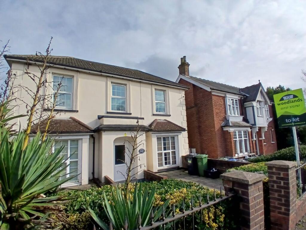4 bed 1st Floor Flat for rent in Redhill. From Woodlands Estate Agents - Redhill - Sales 4 bed 1st Floor Flat for rent in Redhill. From Woodlands Estate Agents - Redhill - Sales