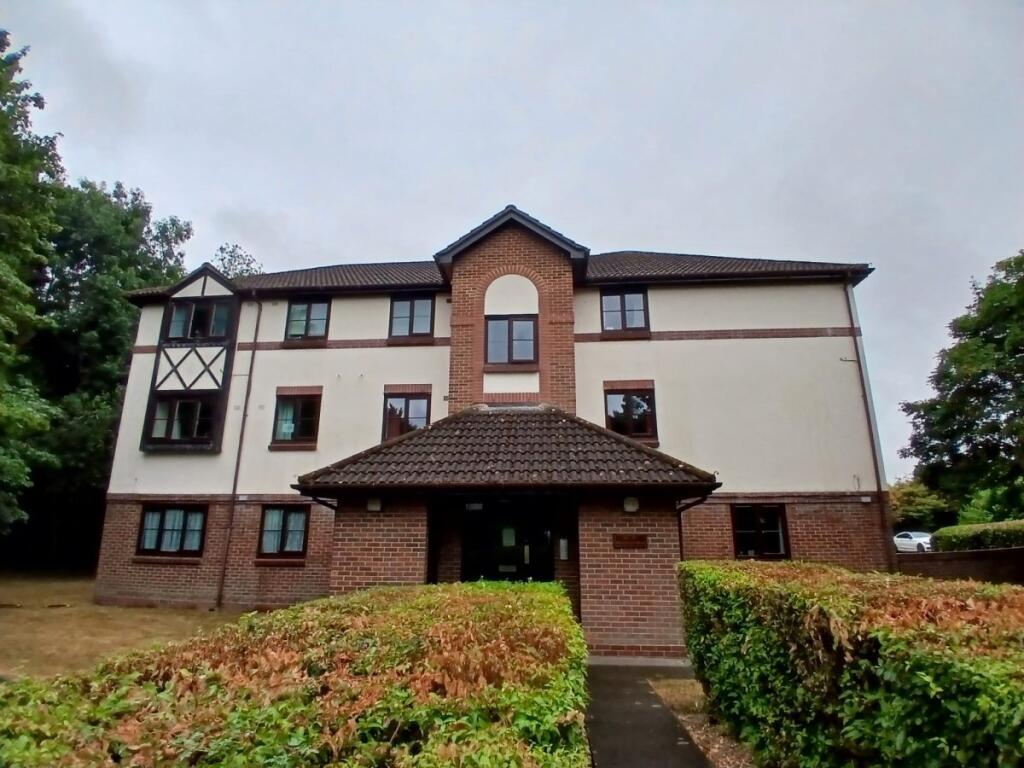2 bed 1st Floor Flat for rent in Redhill. From Woodlands Estate Agents - Redhill - Sales 2 bed 1st Floor Flat for rent in Redhill. From Woodlands Estate Agents - Redhill - Sales