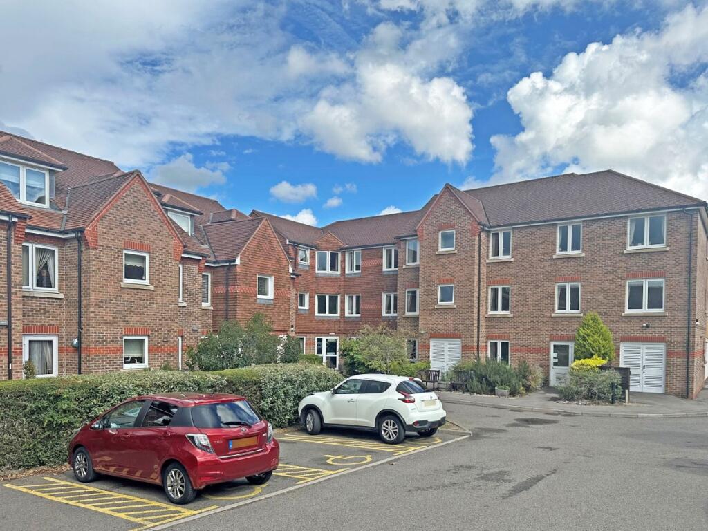 1 bed Apartment for rent in Redhill. From Woodlands Estate Agents - Redhill - Sales 1 bed Apartment for rent in Redhill. From Woodlands Estate Agents - Redhill - Sales
