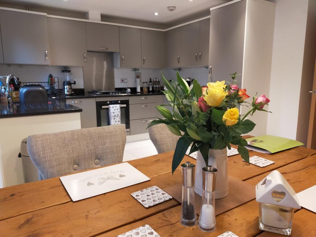 3 bed Semi Detached for rent in East Grinstead. From Woodlands Estate Agents - Redhill - Sales