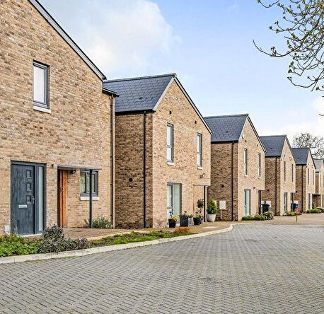 5 bed Detached for rent in Stanmore. From Next Move