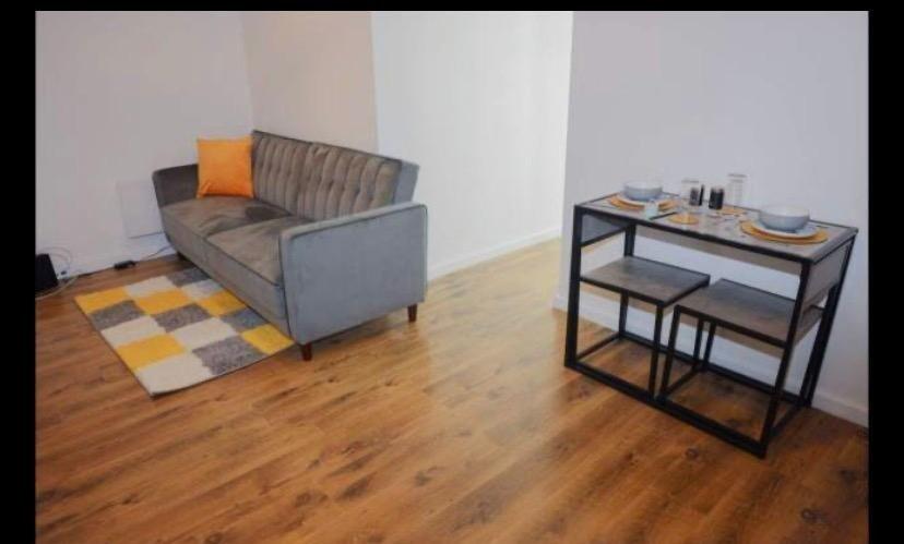 3 bed 1st Floor Flat for rent in Poplar. From Next Move