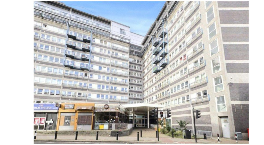2 bed 1st Floor Flat for rent in Woolwich. From Next Move