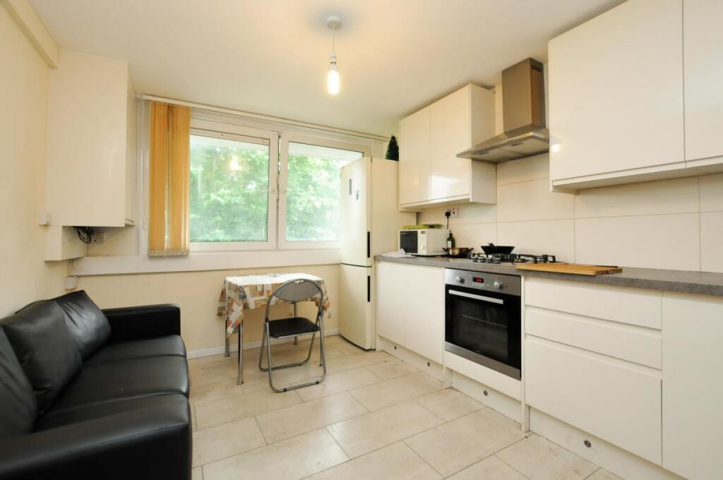 4 bed 1st Floor Flat for rent in Islington. From Next Move 4 bed 1st Floor Flat for rent in Islington. From Next Move