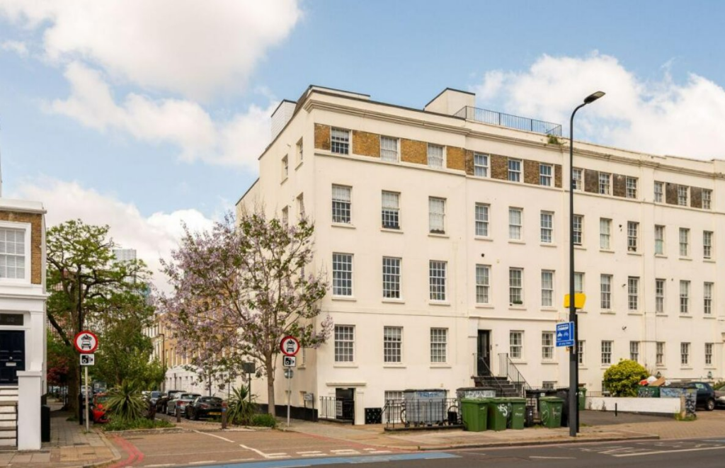 3 bed 1st Floor Flat for rent in Clapham. From Next Move