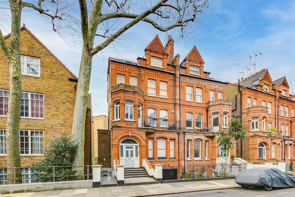 2 bed 1st Floor Flat for rent in London. From Tates