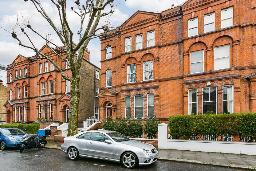 2 bed 1st Floor Flat for rent in London. From Tates