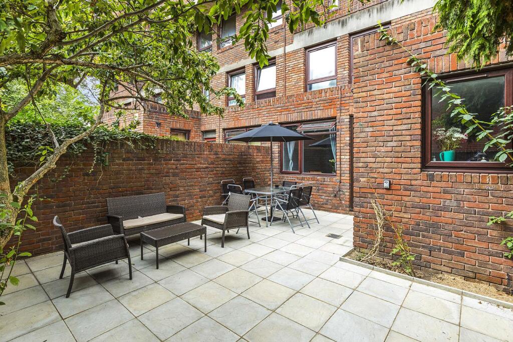 2 bed 1st Floor Flat for rent in London. From Tates 2 bed 1st Floor Flat for rent in London. From Tates