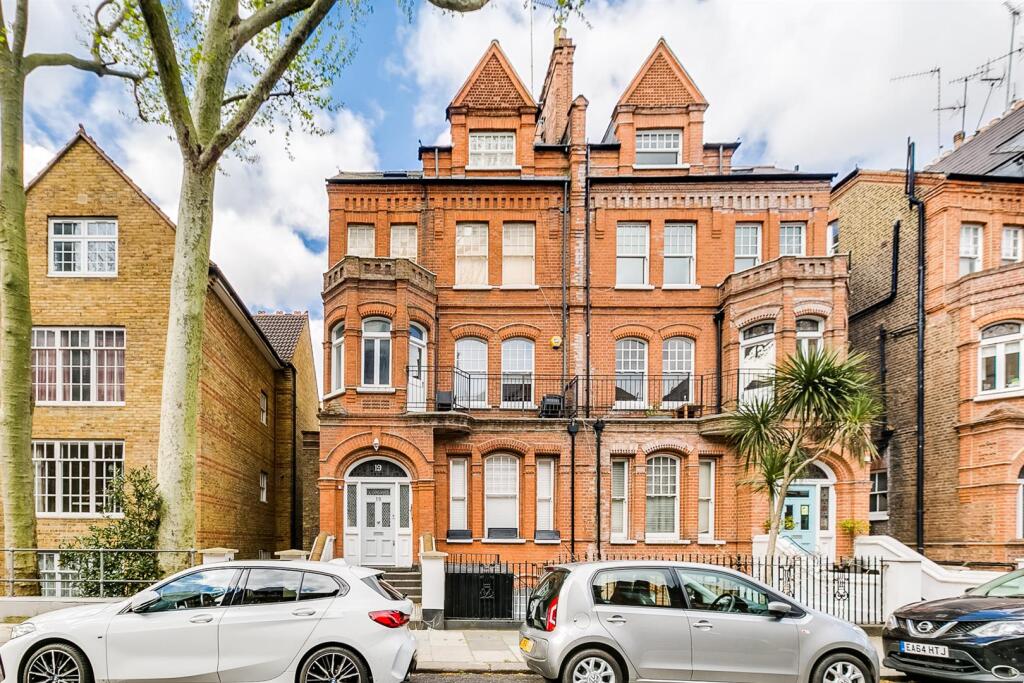 2 bed 1st Floor Flat for rent in Kensington. From Tates