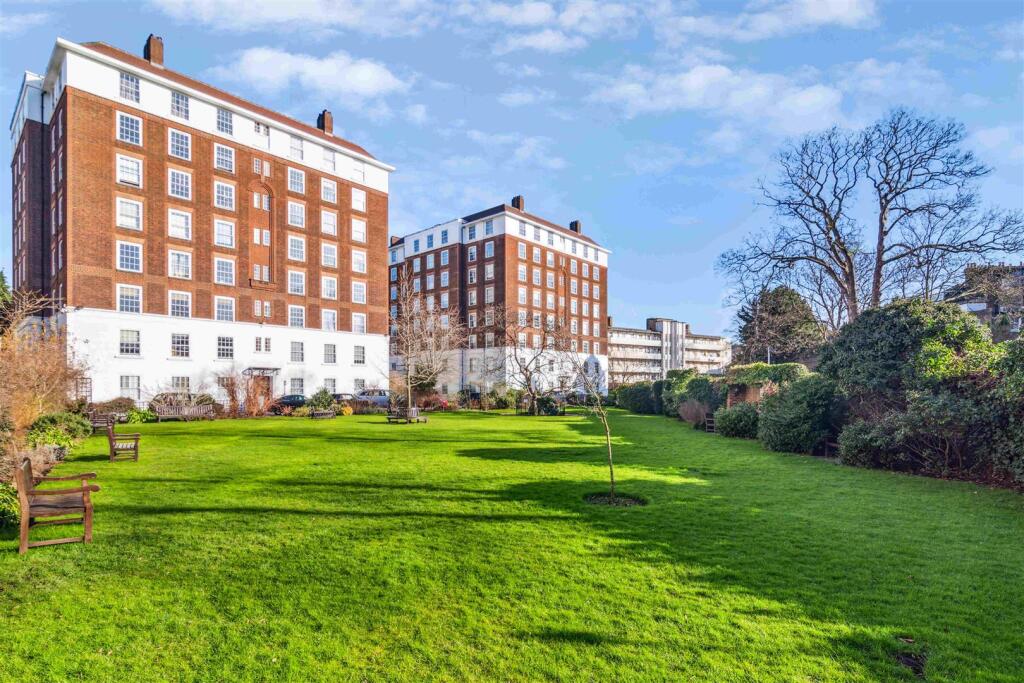 3 bed 1st Floor Flat for rent in Kensington. From Tates