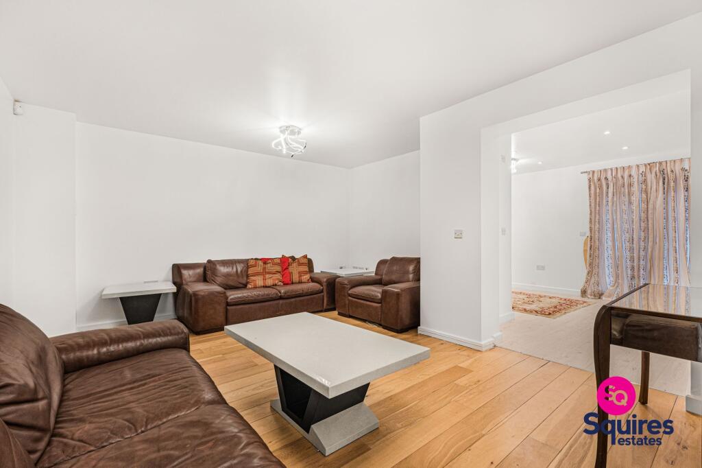 3 bed End of Terrace for rent in London. From Squires Estates - Mill Hill