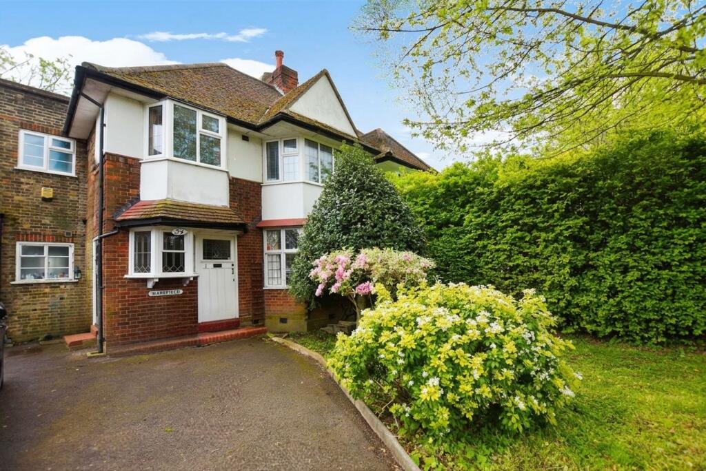 1 bed 1st Floor Flat for rent in Barnet. From Squires Estates - Mill Hill