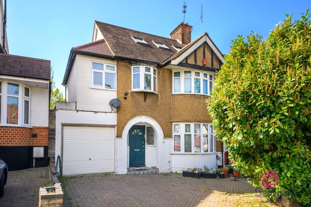 5 bed Link detached for rent in Hendon. From Squires Estates - Mill Hill