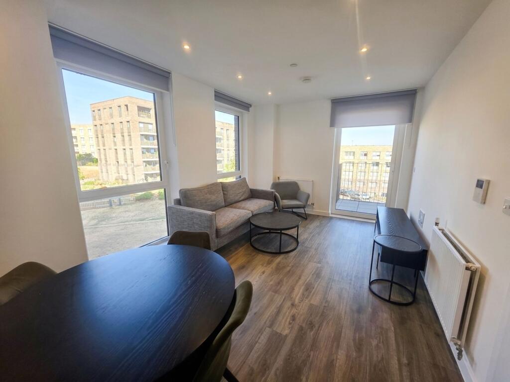 2 bed 1st Floor Flat for rent in Finchley. From Squires Estates - Mill Hill