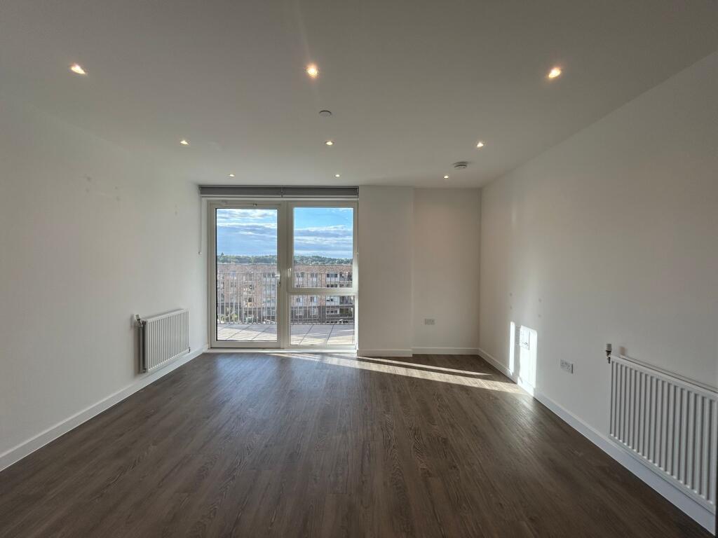 2 bed 1st Floor Flat for rent in Finchley. From Squires Estates - Mill Hill 2 bed 1st Floor Flat for rent in Finchley. From Squires Estates - Mill Hill