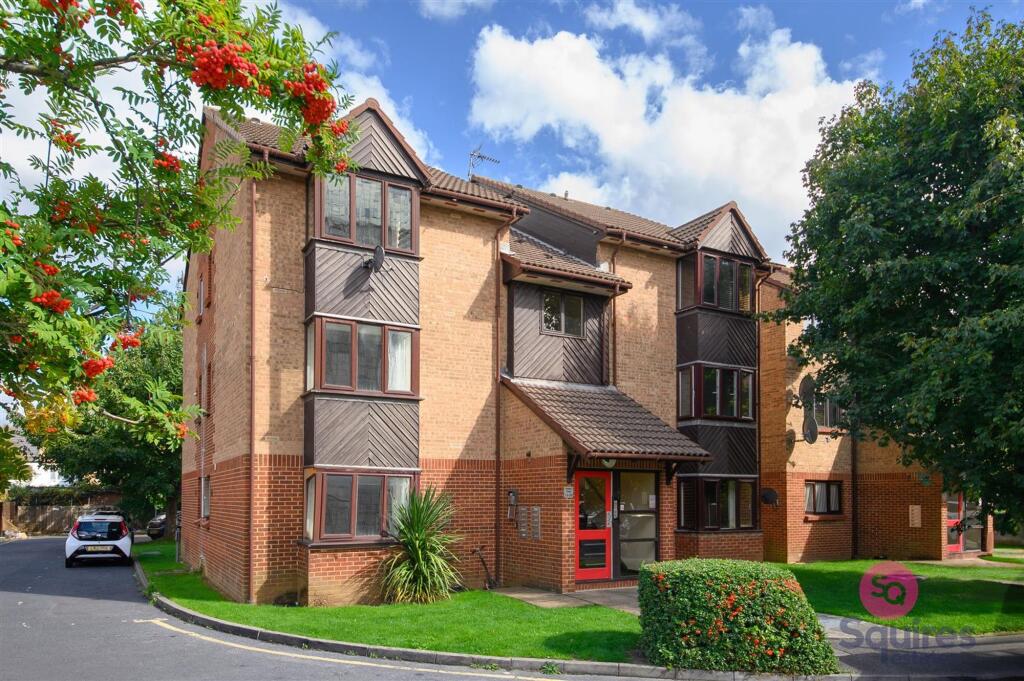 0 bed 1st Floor Flat for rent in London. From Squires Estates - Mill Hill