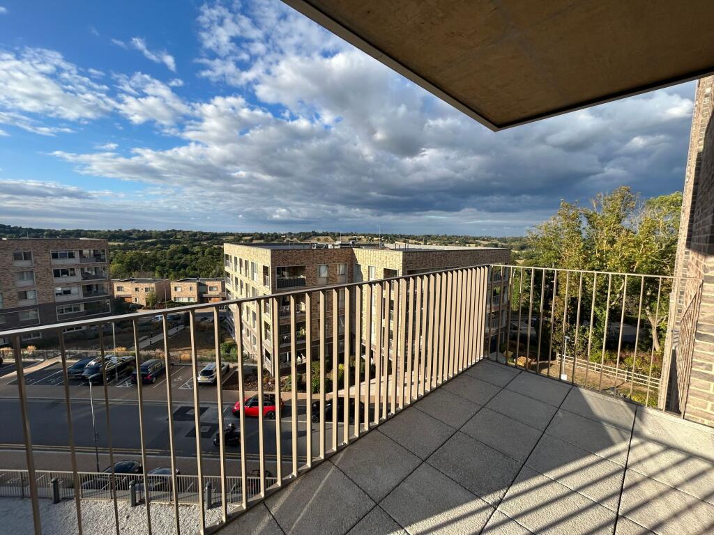 2 bed 1st Floor Flat for rent in Finchley. From Squires Estates - Mill Hill 2 bed 1st Floor Flat for rent in Finchley. From Squires Estates - Mill Hill