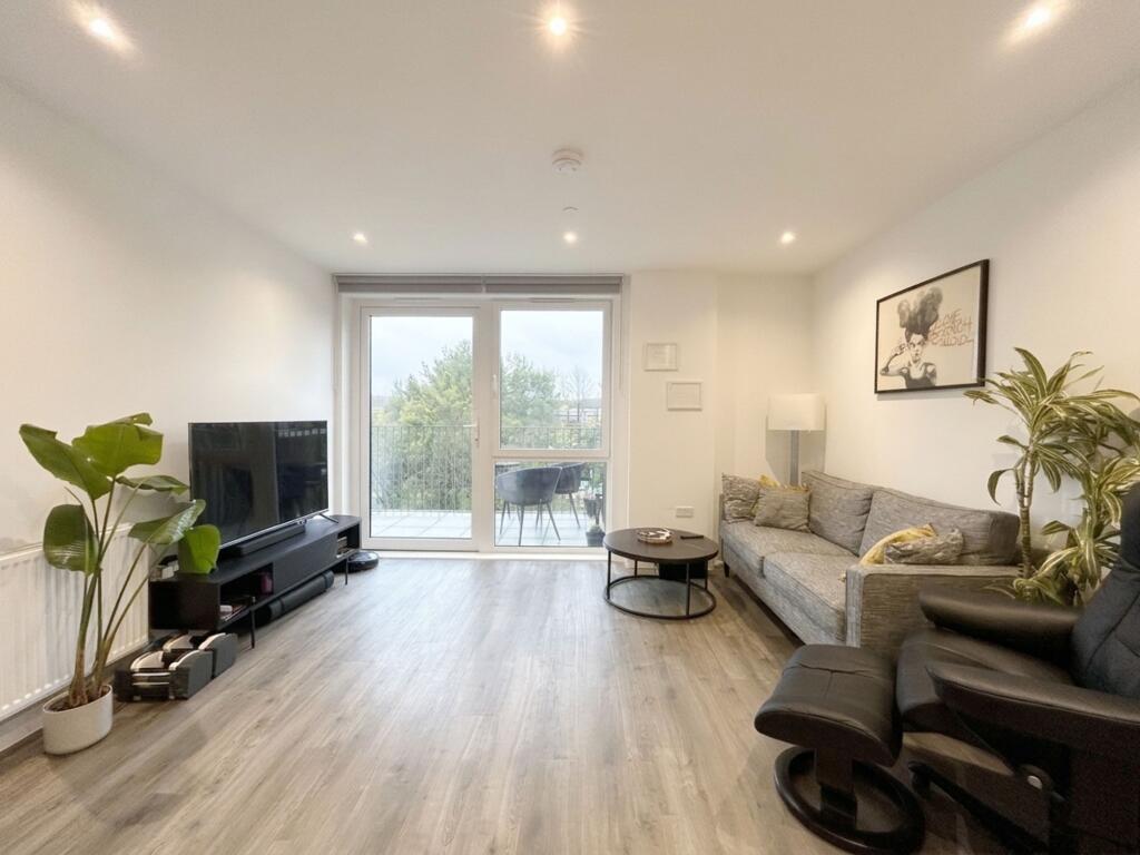 2 bed 1st Floor Flat for rent in Finchley. From Squires Estates - Mill Hill 2 bed 1st Floor Flat for rent in Finchley. From Squires Estates - Mill Hill