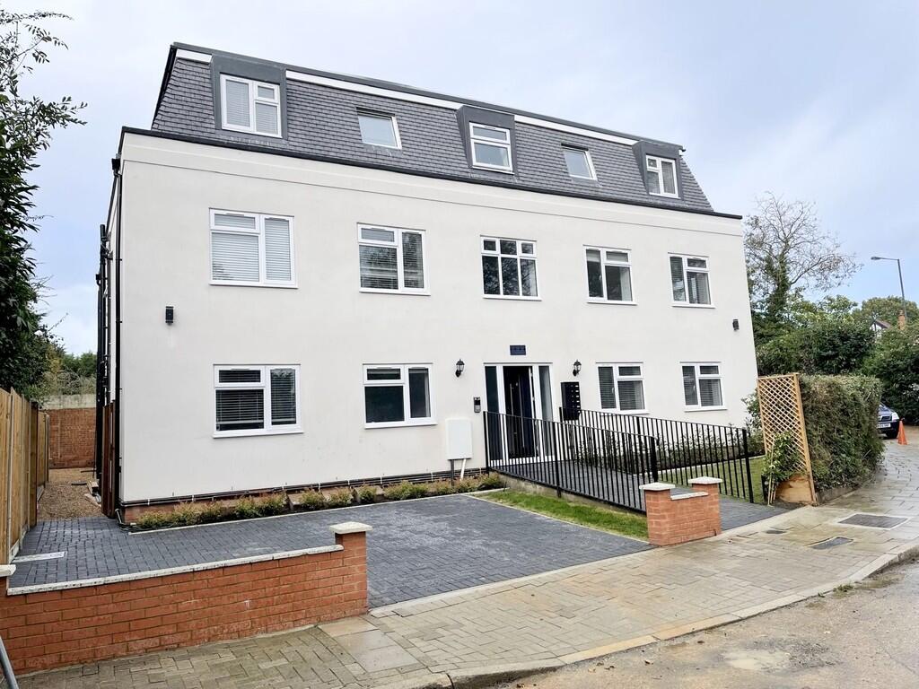 2 bed Apartment for rent in Kenton. From PK Properties