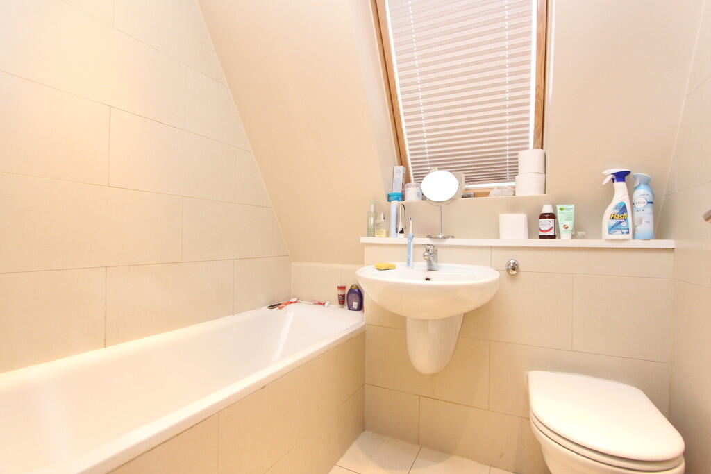 1 bed Apartment for rent in Pinner. From PK Properties