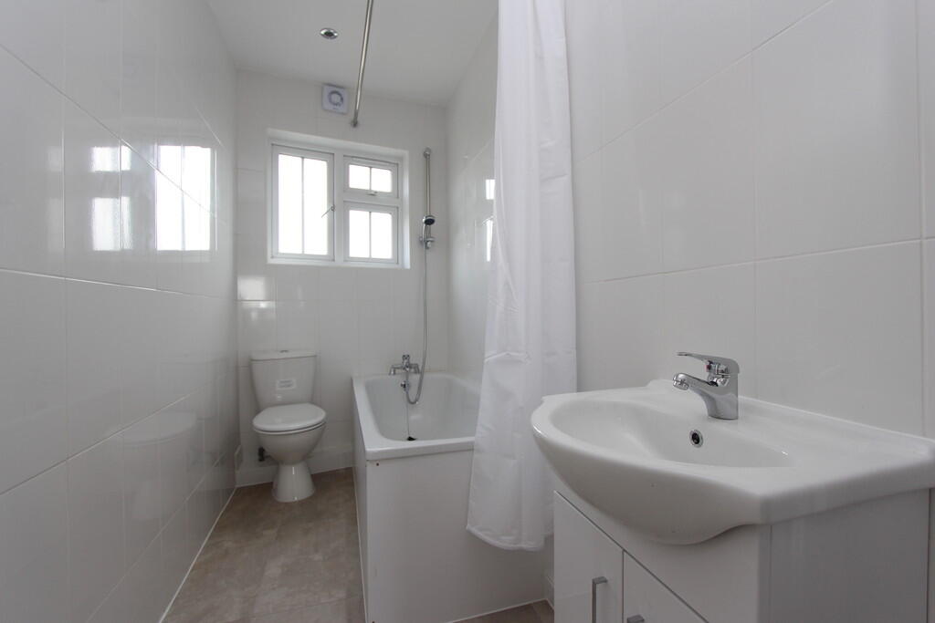 1 bed Apartment for rent in Hampstead. From PK Properties 1 bed Apartment for rent in Hampstead. From PK Properties