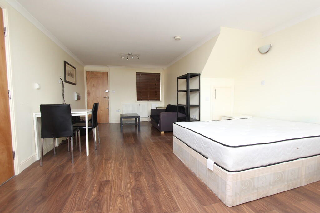 4 bed Studio for rent in Pinner. From PK Properties