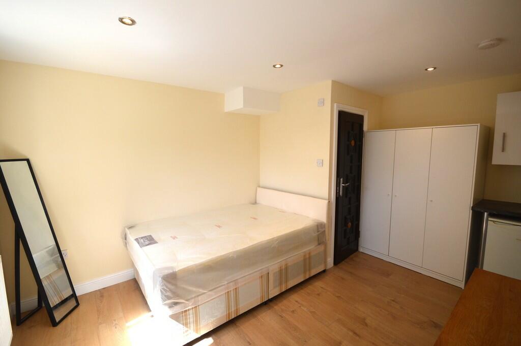 1 bed Student Flat for rent in Wembley. From Hamilton Estates