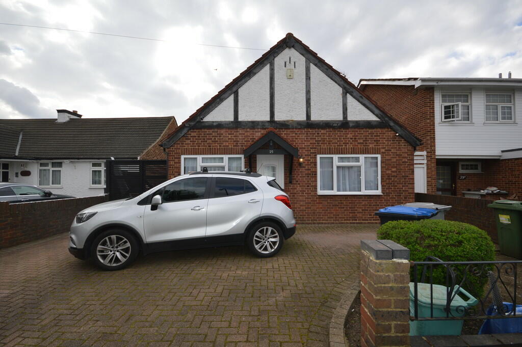 2 bed Detached bungalow for rent in Wembley. From Hamilton Estates