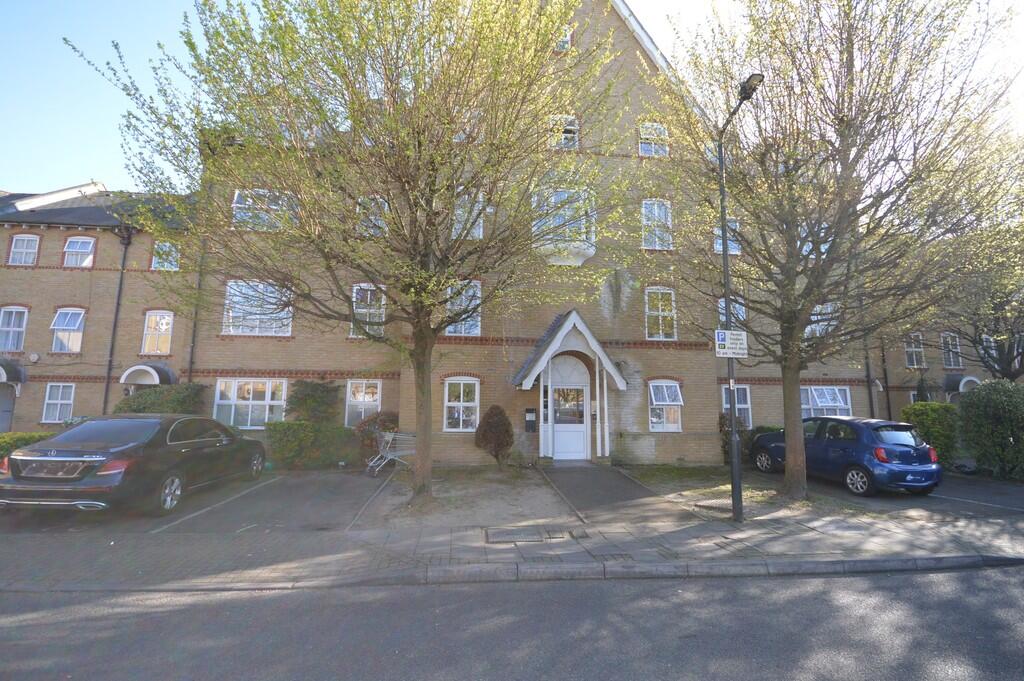 2 bed House (unspecified) for rent in Wembley. From Hamilton Estates - Wembley