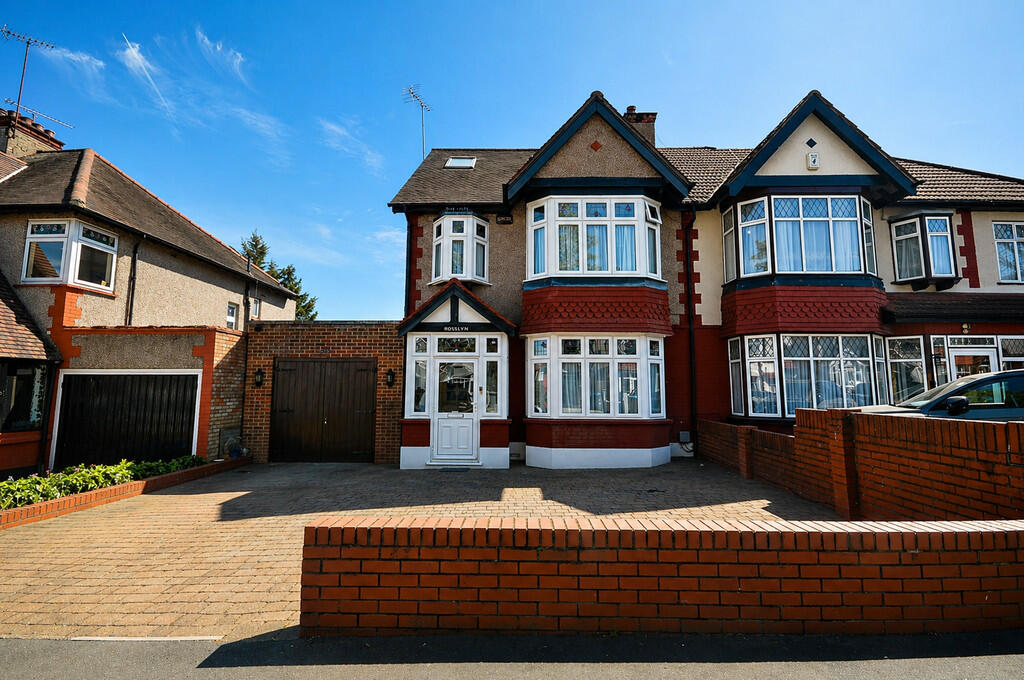 4 bed Semi Detached for rent in Wembley. From Hamilton Estates - Wembley
