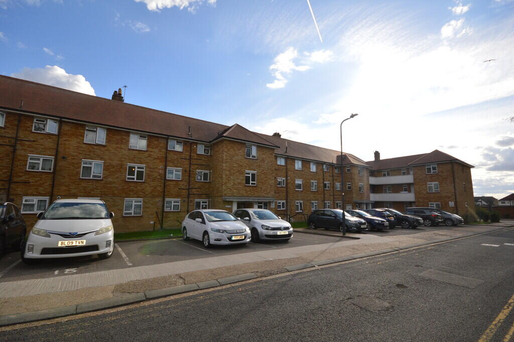 2 bed 1st Floor Flat for rent in Kenton. From Hamilton Estates - Wembley