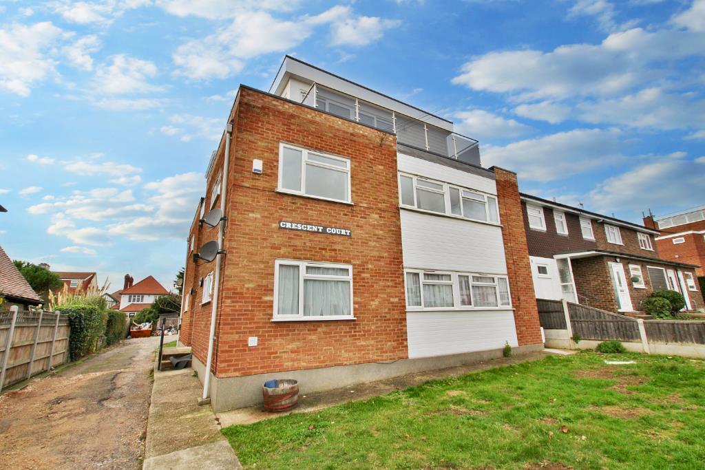 1 bed 1st Floor Flat for rent in Hadleigh. From Turner Sales & Lettings - Leigh-on-Sea
