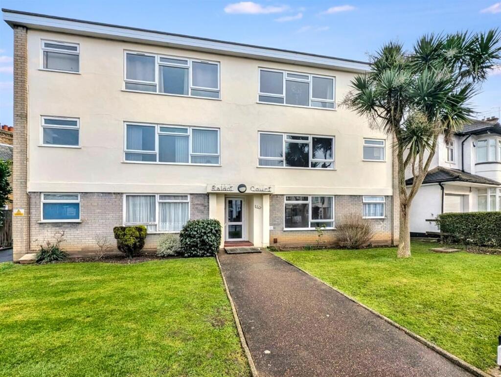 2 bed House (unspecified) for rent in Hadleigh. From Turner Sales & Lettings - Leigh-on-Sea 2 bed House (unspecified) for rent in Hadleigh. From Turner Sales & Lettings - Leigh-on-Sea