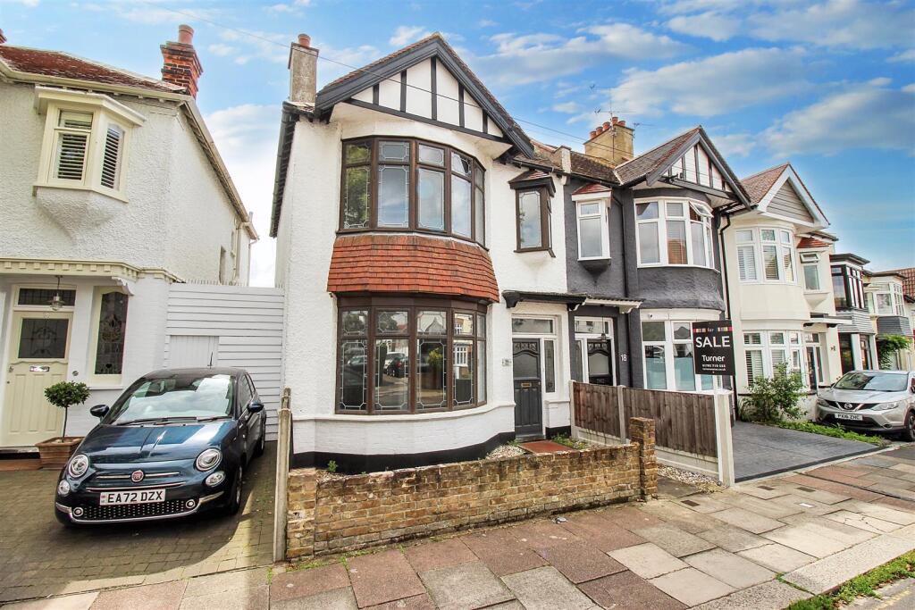 4 bed Semi Detached for rent in Southend-on-Sea. From Turner Sales & Lettings - Leigh-on-Sea 4 bed Semi Detached for rent in Southend-on-Sea. From Turner Sales & Lettings - Leigh-on-Sea