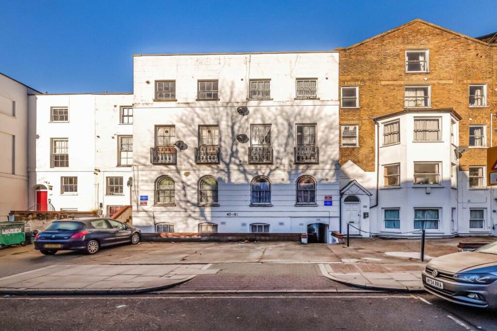 3 bed 1st Floor Flat for rent in London. From Christopher Charles