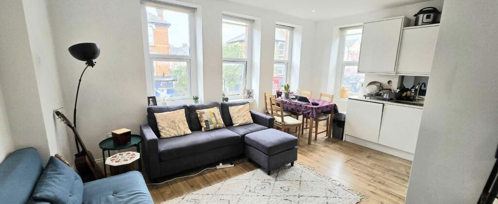 1 bed 1st Floor Flat for rent in Hornsey. From Christopher Charles