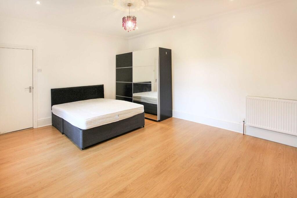 4 bed Studio for rent in Stoke Newington. From Christopher Charles 4 bed Studio for rent in Stoke Newington. From Christopher Charles