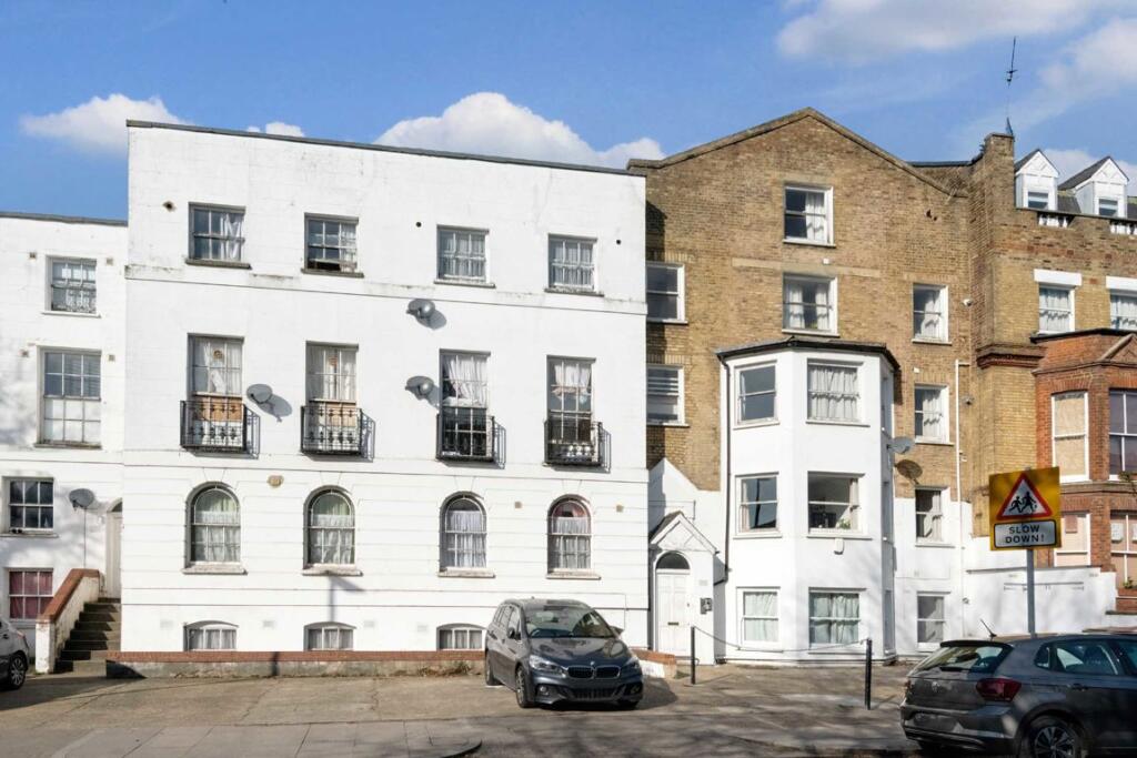 2 bed 1st Floor Flat for rent in Stoke Newington. From Christopher Charles