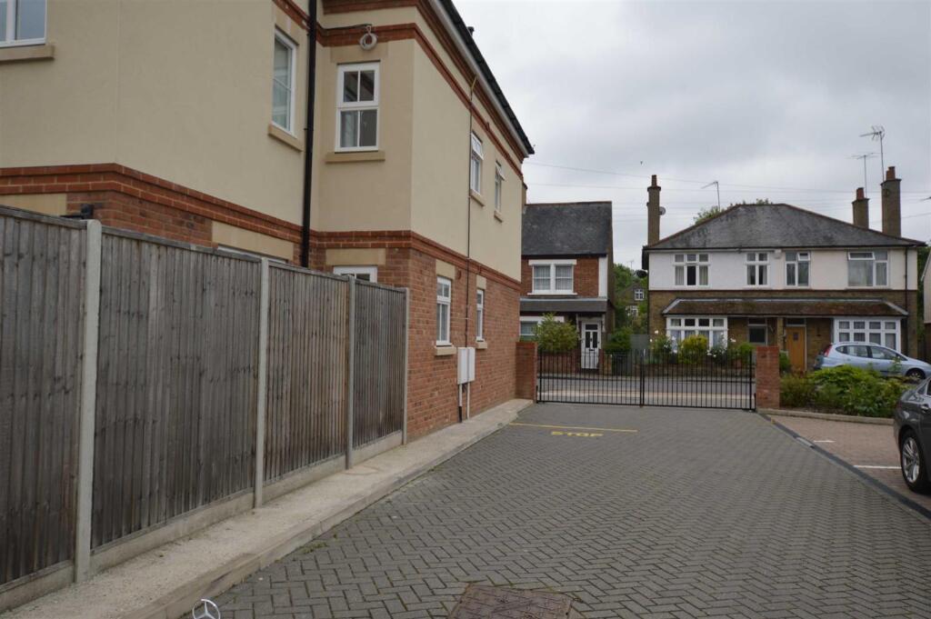 1 bed Apartment for rent in Rickmansworth. From Grosvenor Estates 1 bed Apartment for rent in Rickmansworth. From Grosvenor Estates